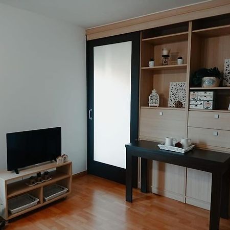 Acogedor Apartamento Con Piscina Y Garaje Appartement Huesca Buitenkant foto