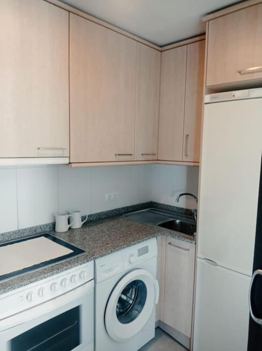 Acogedor Apartamento Con Piscina Y Garaje Appartement Huesca Buitenkant foto